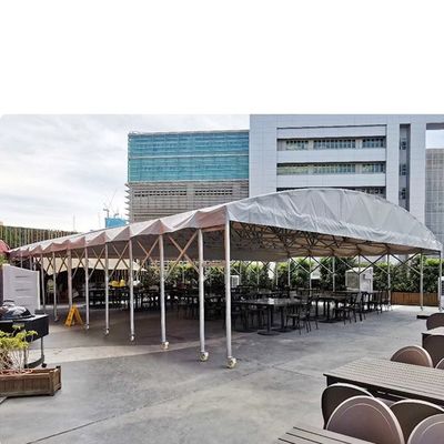 Специально изготовленная свертывающаяся палатка из брезента для наружной защиты от солнца