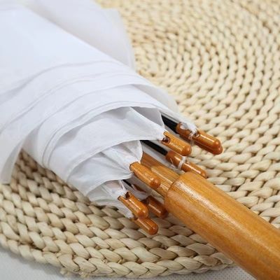 На заказ цветные зонтики в Испании с длинной стекловолокнистой рамой и деревянной ручкой